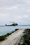 UN AGUSTA-BELL AB.205 ATTERRA AL PORTO VECCHIO DI MOGADISCIO.
