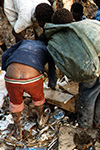 SETACCIO DEI CARTONI, ALLA RICERCA DI CIBO A MOGADISCIO NEL 1993.